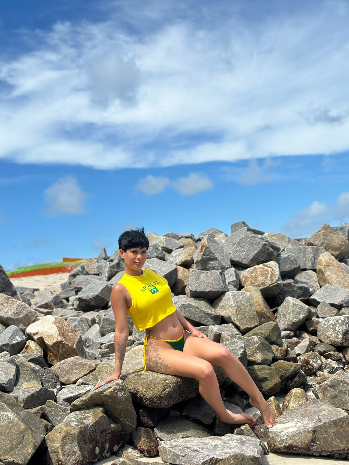 Sininho posando